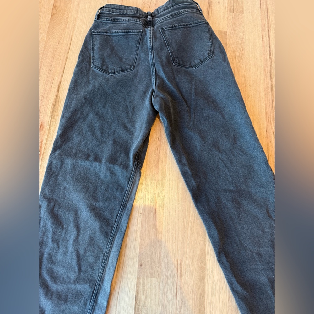 Hollister Women’s Black and Gray (patched) Relaxed fit Jeans (sz 28, inseam ~24) - Picture 3 of 9